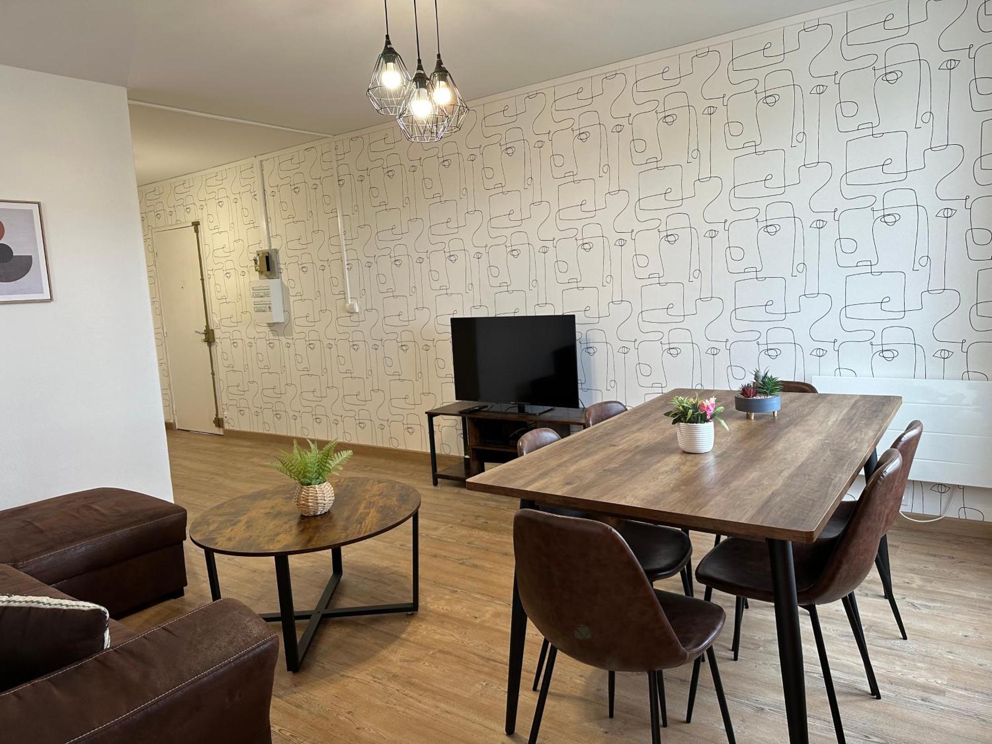 Châteauroux Le Grand Parc 13 - 2 Chambres - Wifi - Parking מראה חיצוני תמונה
