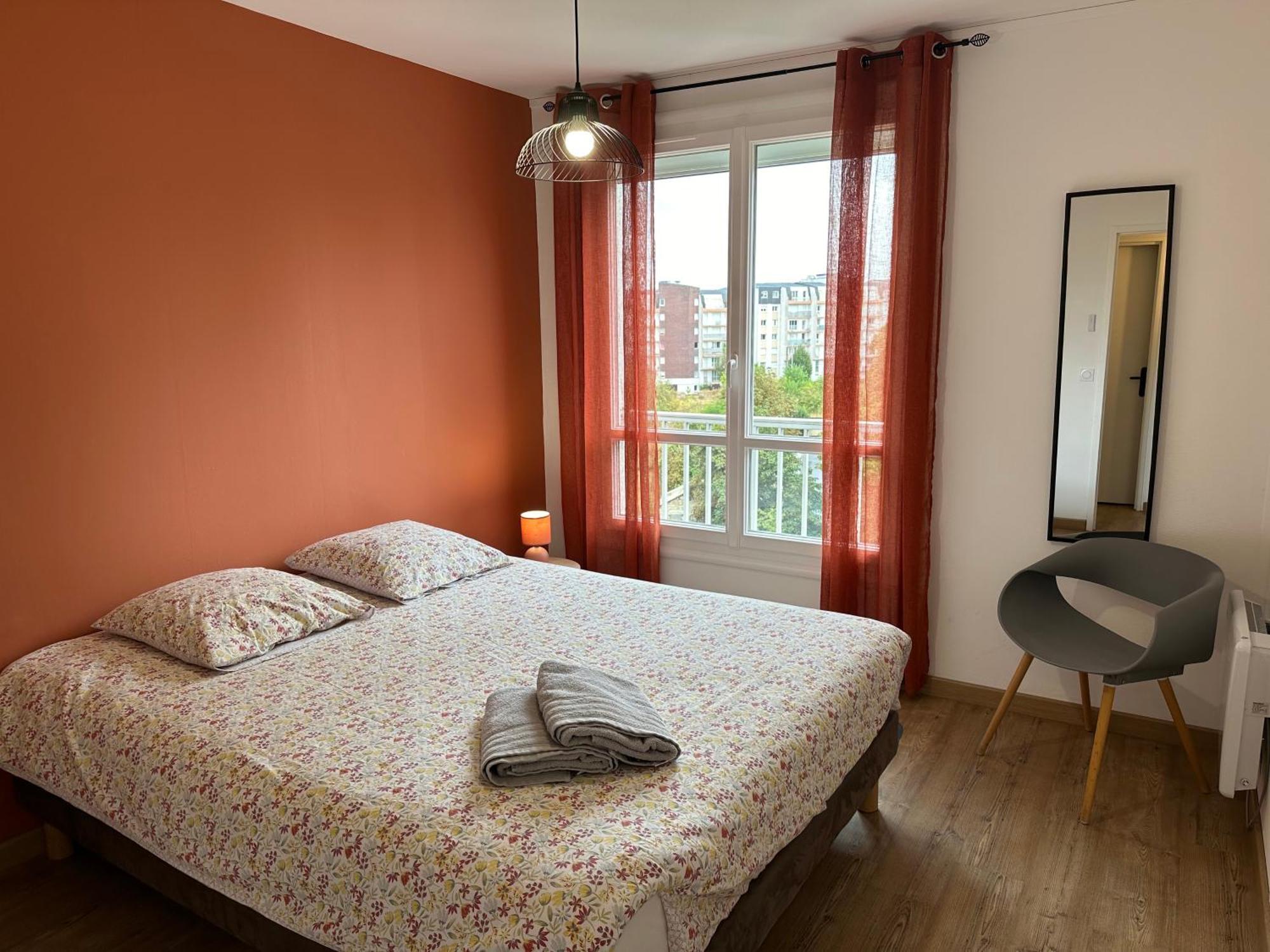 Châteauroux Le Grand Parc 13 - 2 Chambres - Wifi - Parking מראה חיצוני תמונה